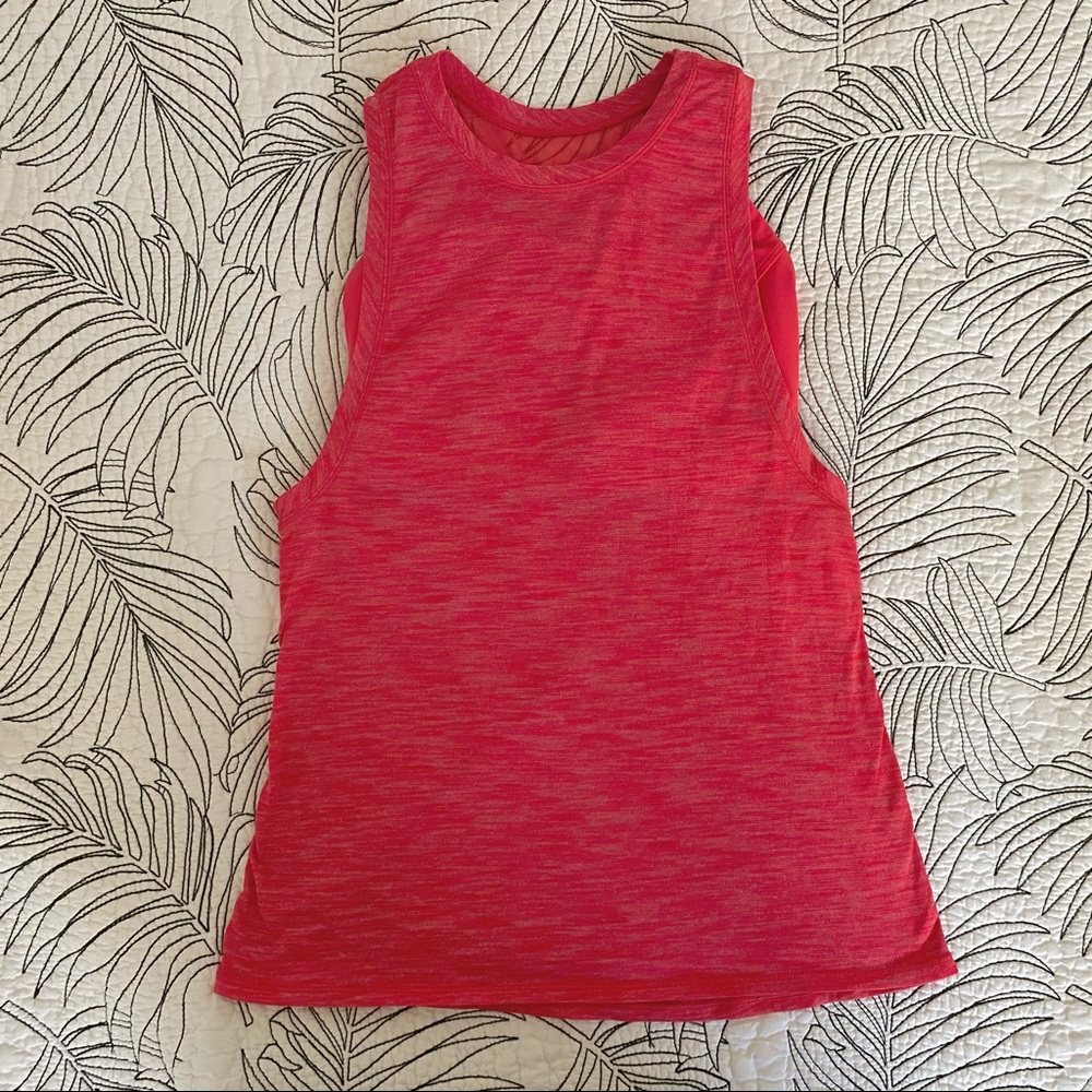 Lululemon - Built-in Bra 2-in-1 Tank - Coral
